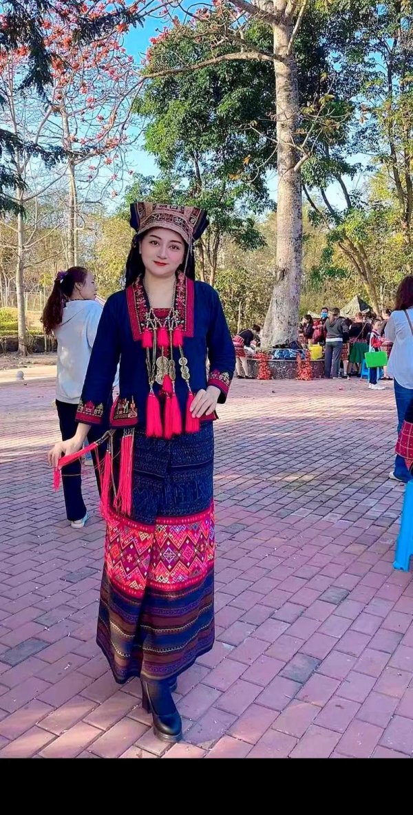 问鼎娱乐官网 当高尔夫球遇见黎锦 非遗文化点亮女子中巡收官之战